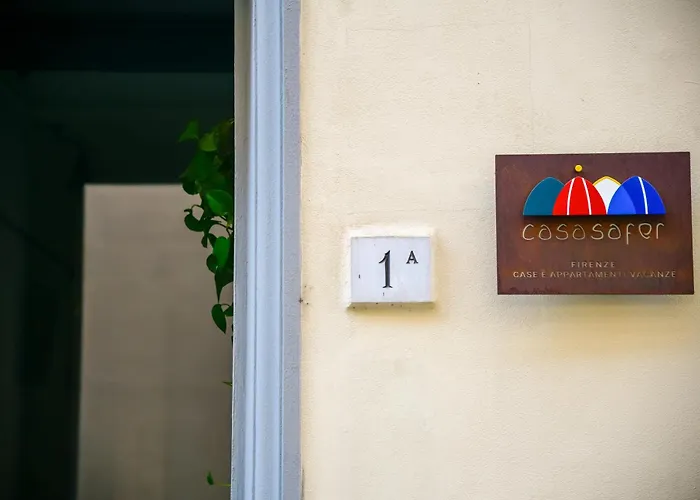 Casa S A F E R Apartman *